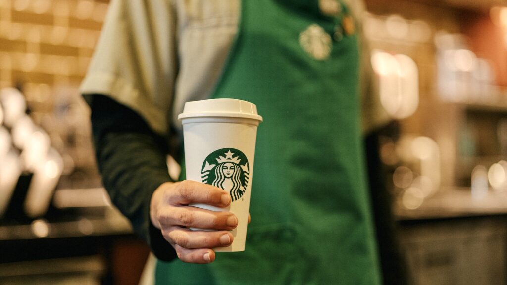 starbucks-apre-a-firenze:-frappuccino-a-santa-maria-novella