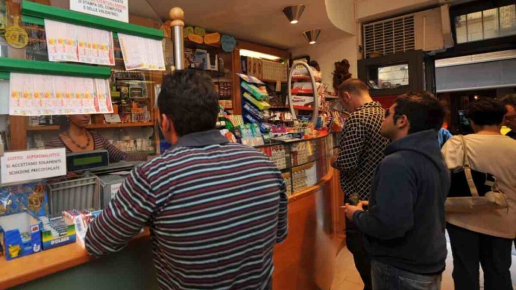 qualcuno-ha-vinto-1-milione-di-euro-al-lotto-ma-e-arrivata-la-mezzanotte-e-ha-perso-tutto