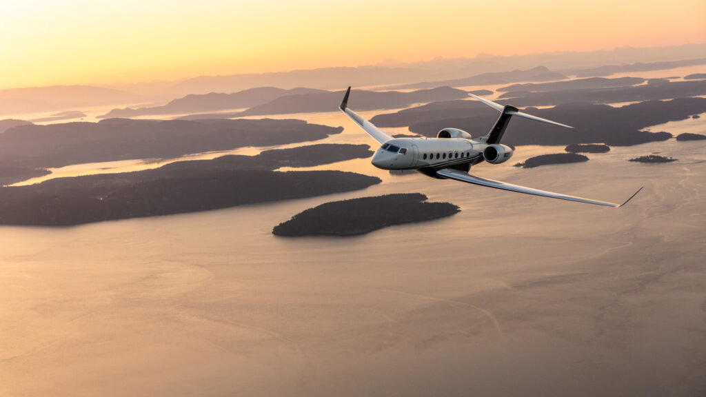 flexjet-ups-the-ante-by-collaborating-with-bentley