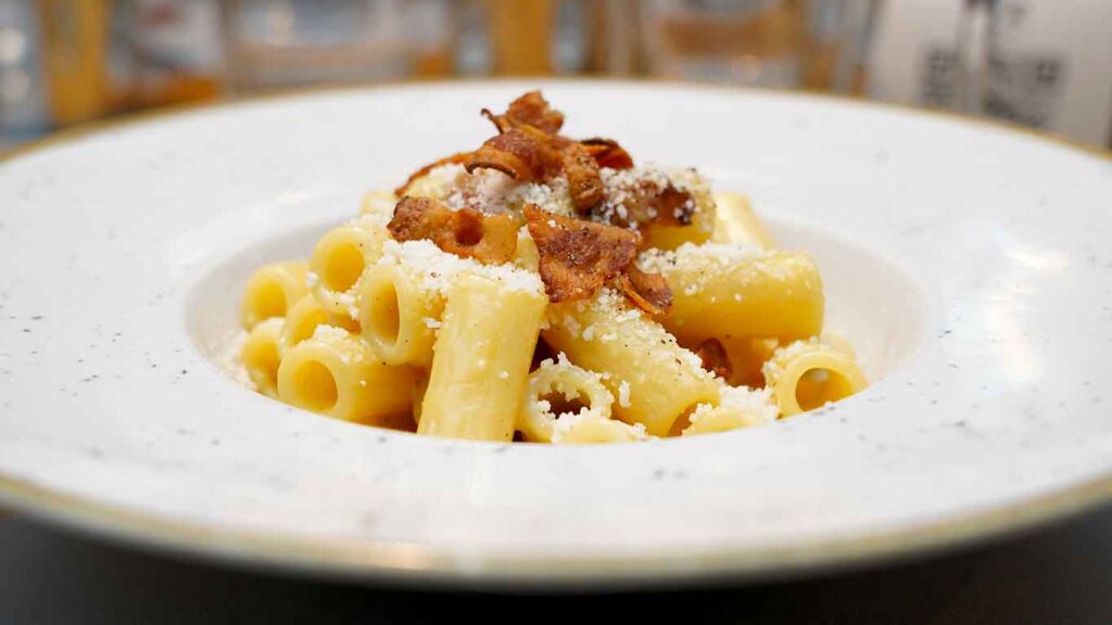 carbonara.-orrore,-per-chatgpt-guanciale-e-pancetta-pari-sono
