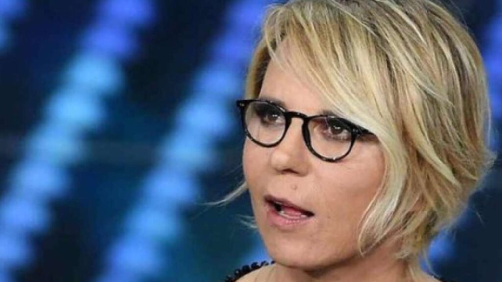 maria-de-filippi-e-il-rimorso-di-quella-lettera-mai-ricevuta:-avrebbe-potuto-salvarle-la-vita