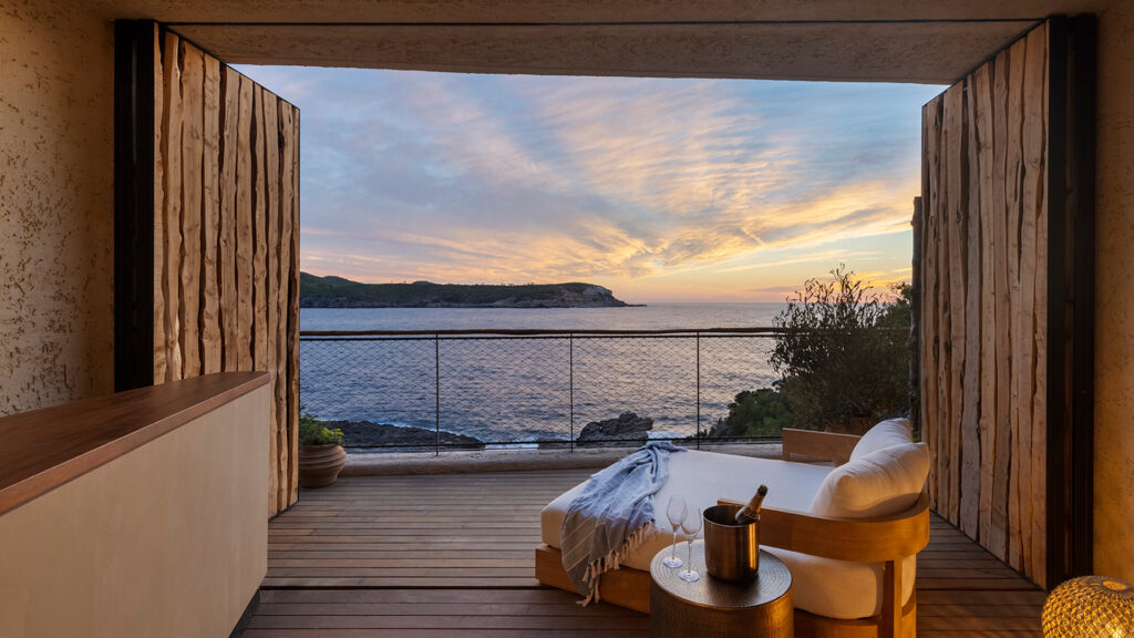 hotels-with-sunset-views-to-add-to-your-bucket-list