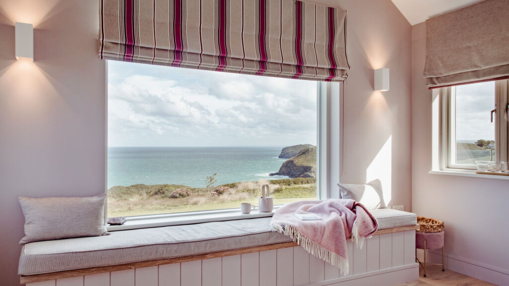 cute-uk-rentals-with-a-sea-view-to-book-now