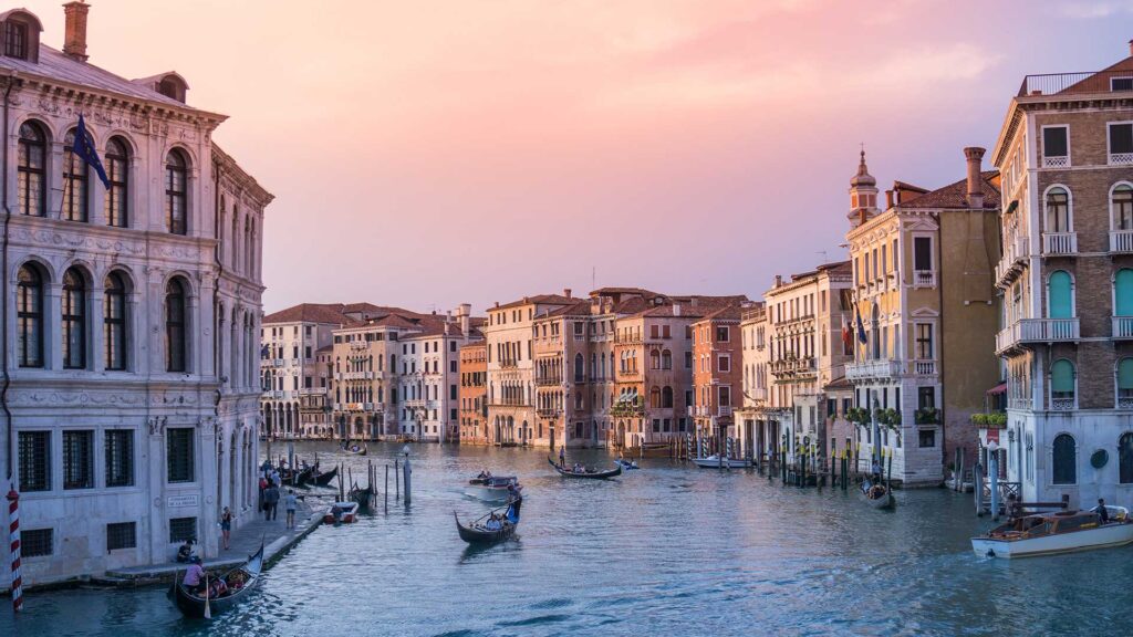 the-most-luxurious-hotels-in-venice