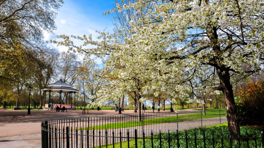 london's-prettiest-parks-for-a-spring-walk