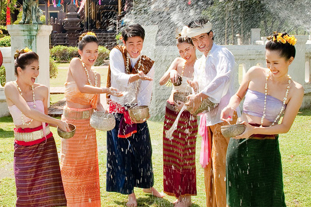 video:-groups-plead-for-traditional-songkran-celebration-–-the-pattaya-news