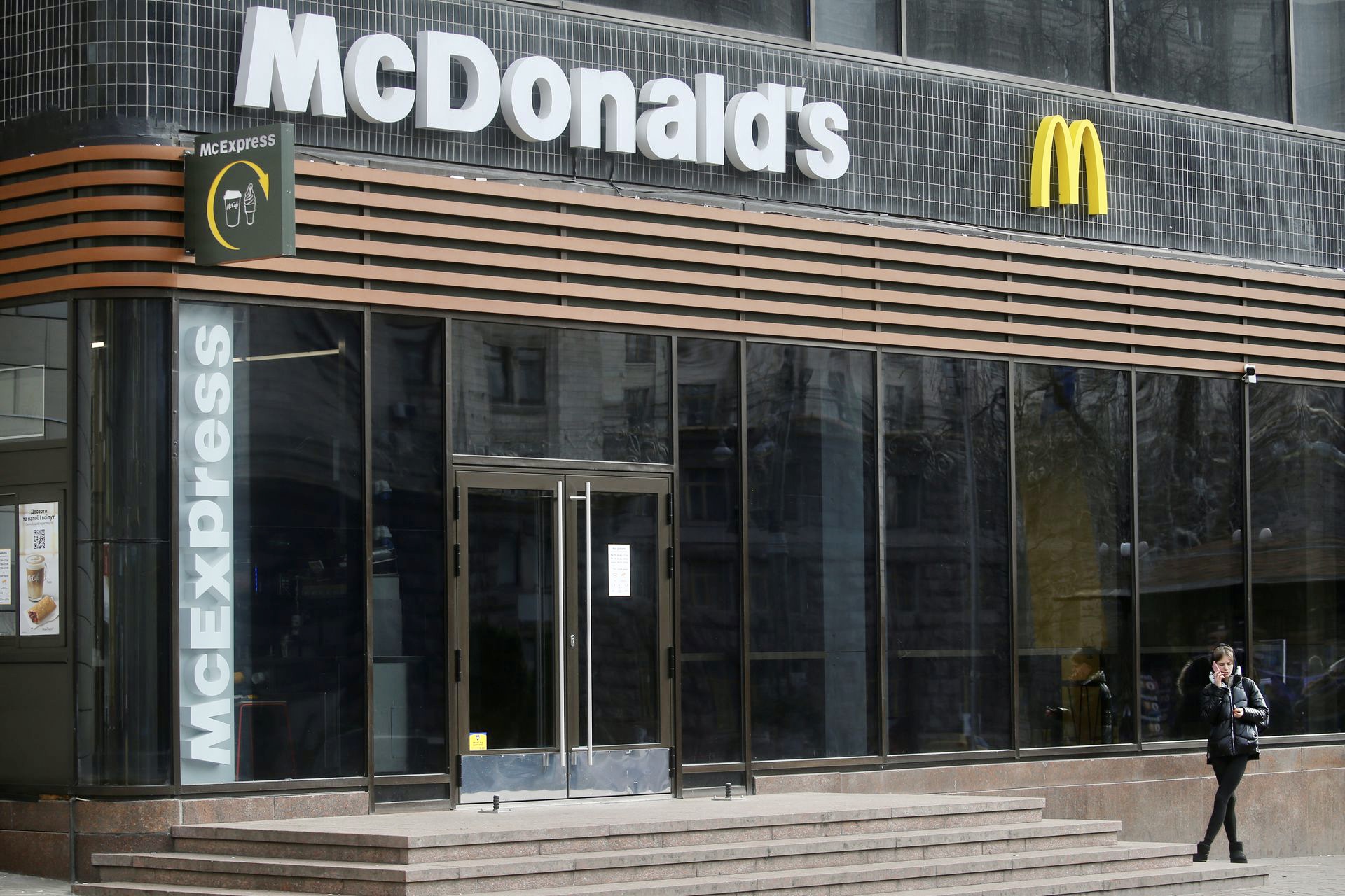 mcdonald’s-riapre-i-suoi-fast-food-in-ucraina-per-“portare-normalita”  