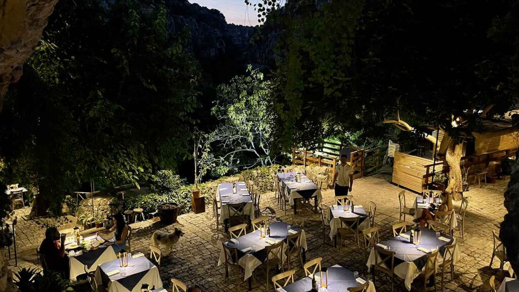caveau-a-ispica:-com’e-la-pizza-della-pizzeria-amata-da-selvaggia-lucarelli