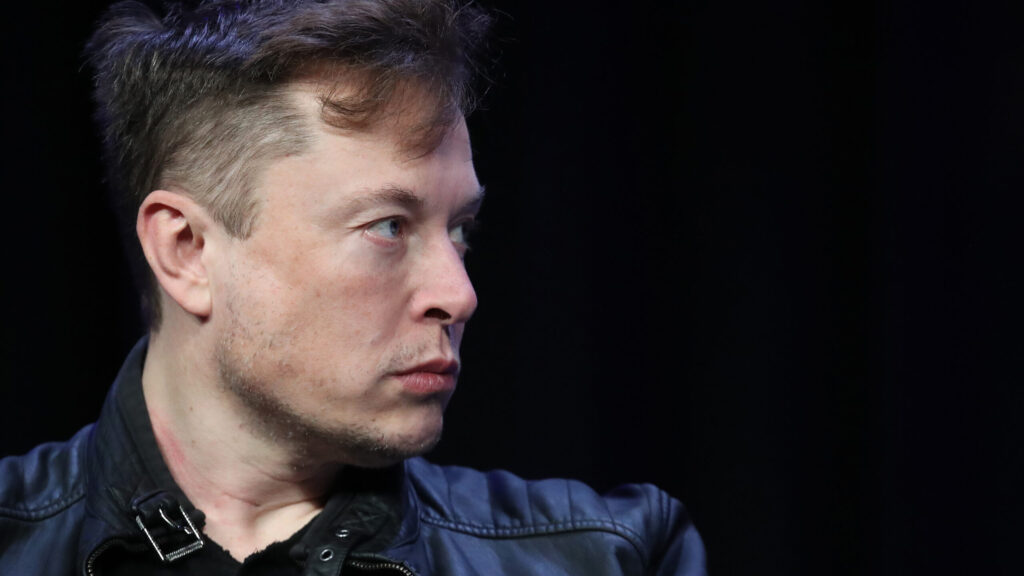 elon-musk-voleva-creare-la-prima-elettrica-accessibile-a-tutti.-ma-e-stato-battuto-da-un-rivale-inatteso