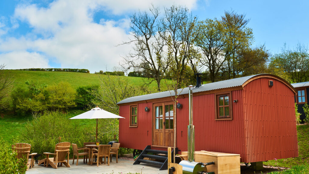 devon’s-slice-of-glamping-heaven:-dittisham-hideaway-review