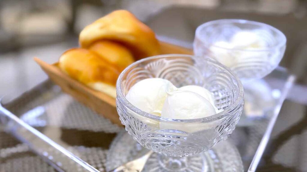 granita-e-mozzarella-di-bufala-a-tenuta-anasita-in-sicilia:-colazione-da-urlo