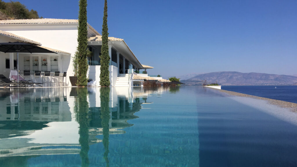 incredible-luxury-villas-we-wish-we-were-in-right-now