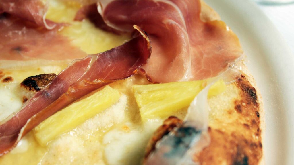 la-pizza-all’ananas-divide-il-mondo.-perche-si-ama-o-si-odia?