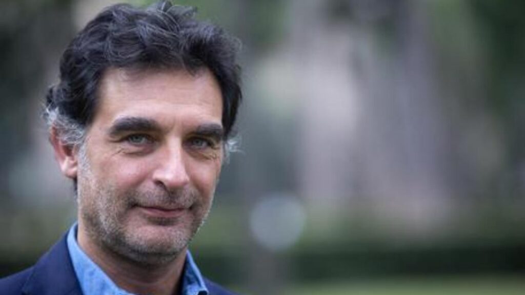 tiberio-timperi:-la-sua-casa-e-super-precisa-come-lui,-eccola