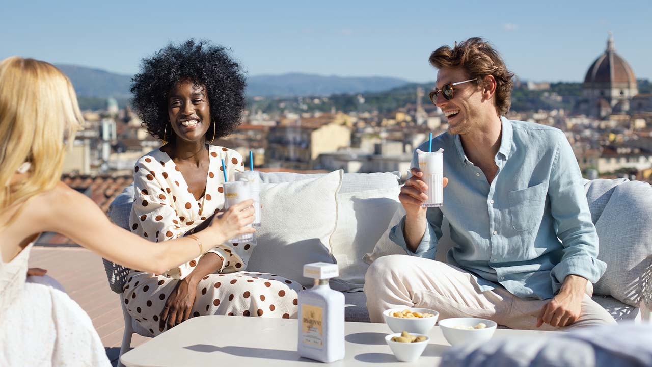 disaronno-velvet-batida:-un-ultimo-sorso-d’estate-–-james-magazine