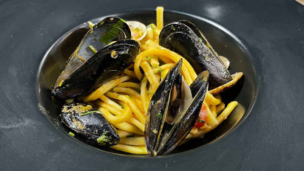l'oro-blu-a-napoli,-nuovo-ristorante-di-qualita-e-con-ottimi-prezzi