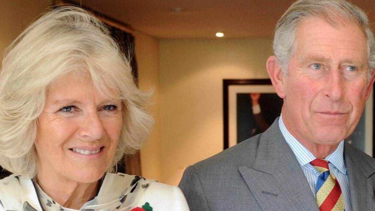 carlo-e-camilla-il-loro-segreto-e-vivere-in-case-separate?