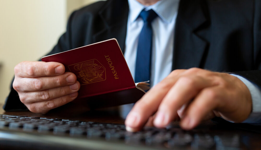 apply-higher-security-checks-on-russian-travellers