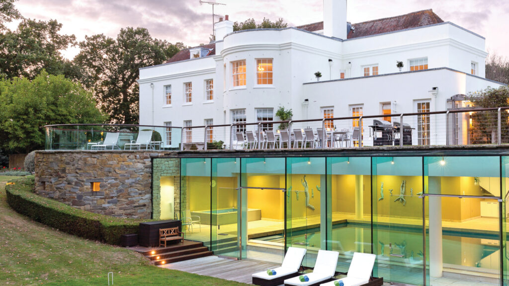 luxurious-private-holiday-rentals-for-uk-staycations