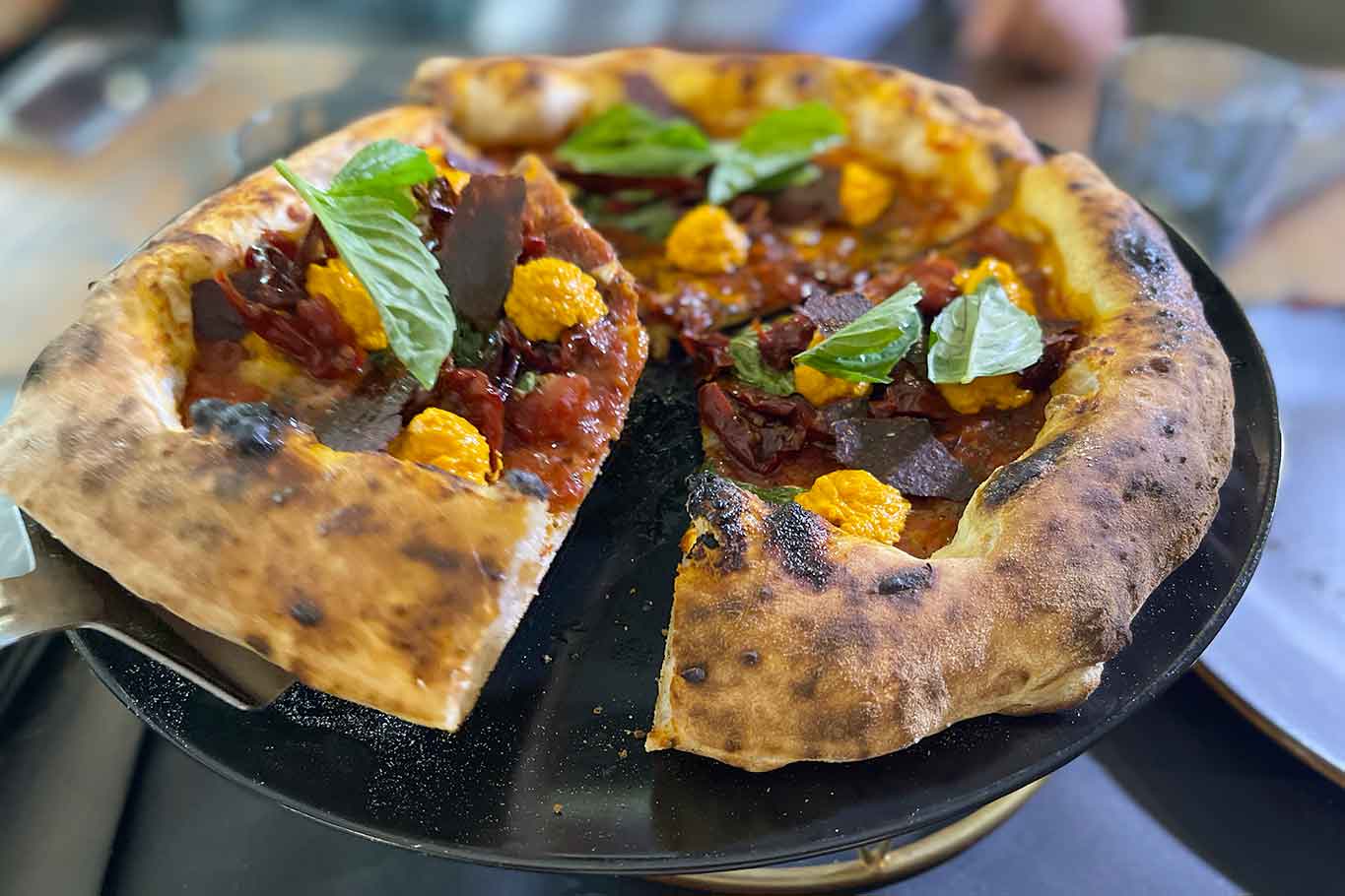quanti-tipi-di-pizza-napoletana-esistono-e-dove-mangiare-le-migliori