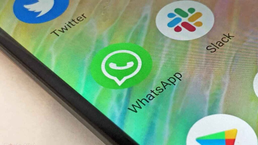 whatsapp-il-trucco-per-non-farti-aggiungere-ai-gruppi!