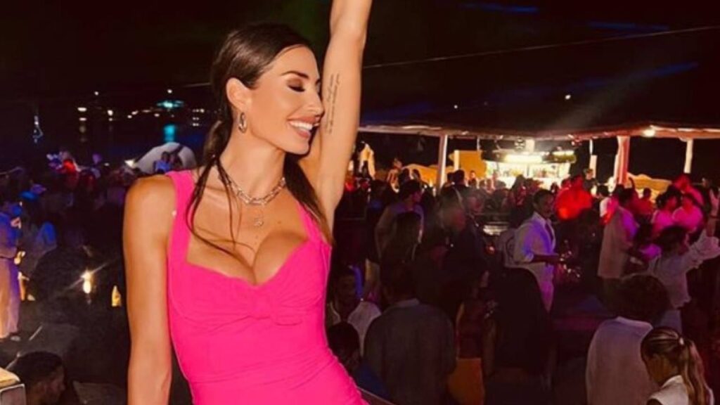 elisabetta-gregoraci:-le-foto-in-bianco-e-nero-sono-una-bomba!