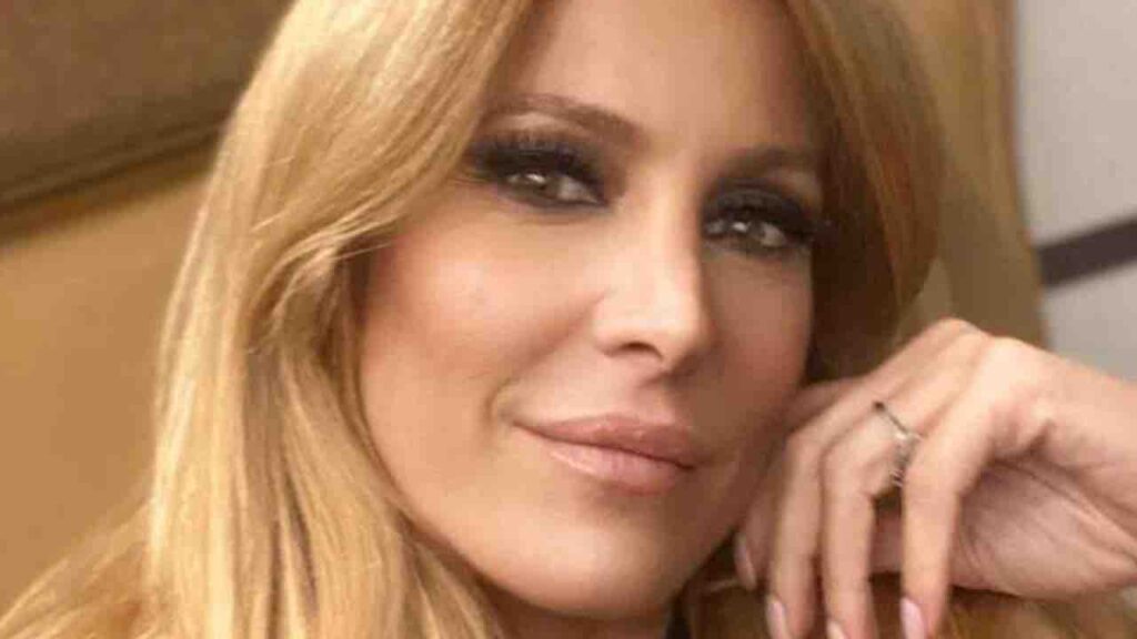 adriana-volpe-apre-il-suo-cuore-e-confessa:-“non-posso-lasciare…”-|-la-conduttrice-senza-filtri-–-solonotizie24