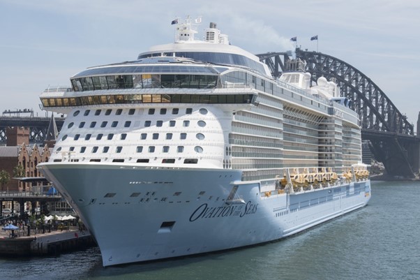 ovation-of-the-seas-docked-in-sydney-with-covid-cases