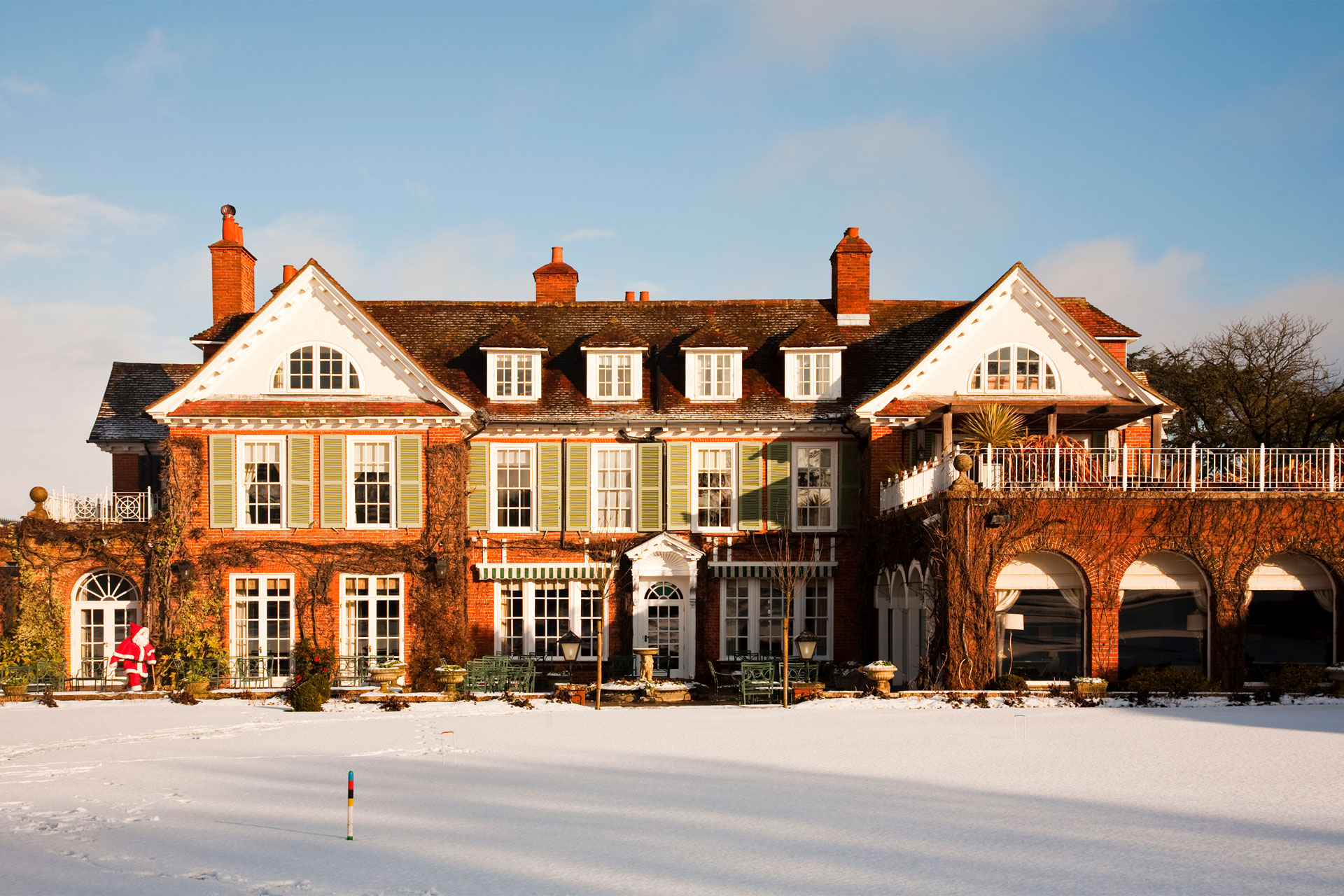 christmas-staycation:-the-uk's-most-festive-hotels-for-2022