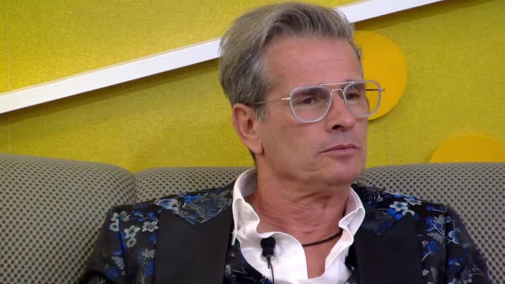 marco-bellavia-fatto-fuori-da-alfonso-signorini,-ecco-perche-non-e-tornato-in-studio.-fans-in-rivolta-“lui-ha-piu-diritti”