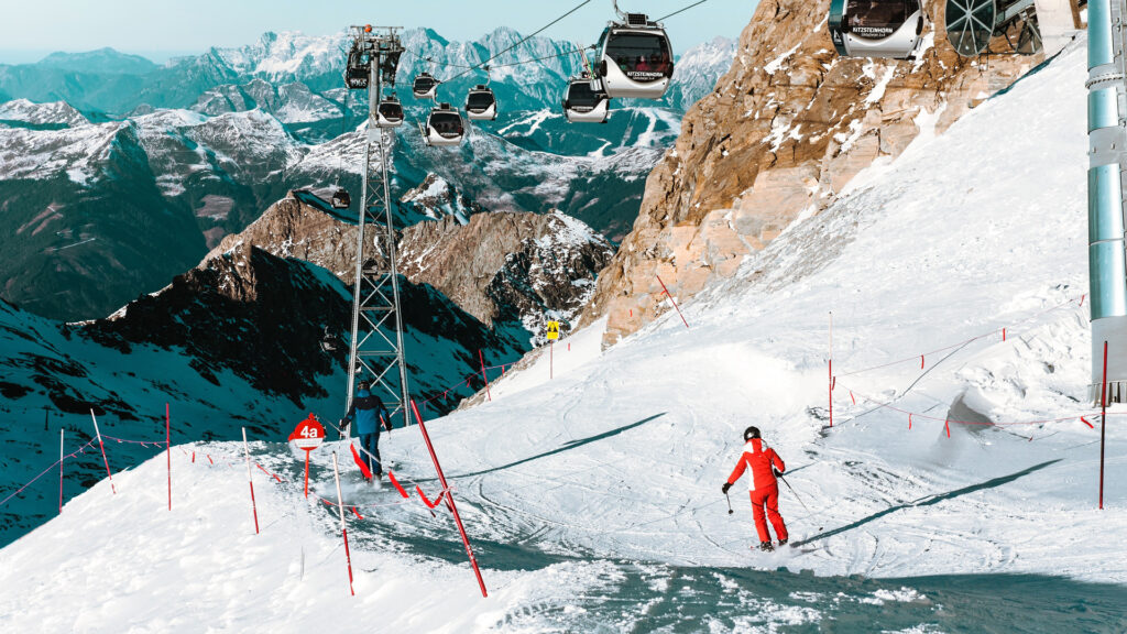 skiing-trends-2022/23:-where-to-go-&-what-to-wear-this-season