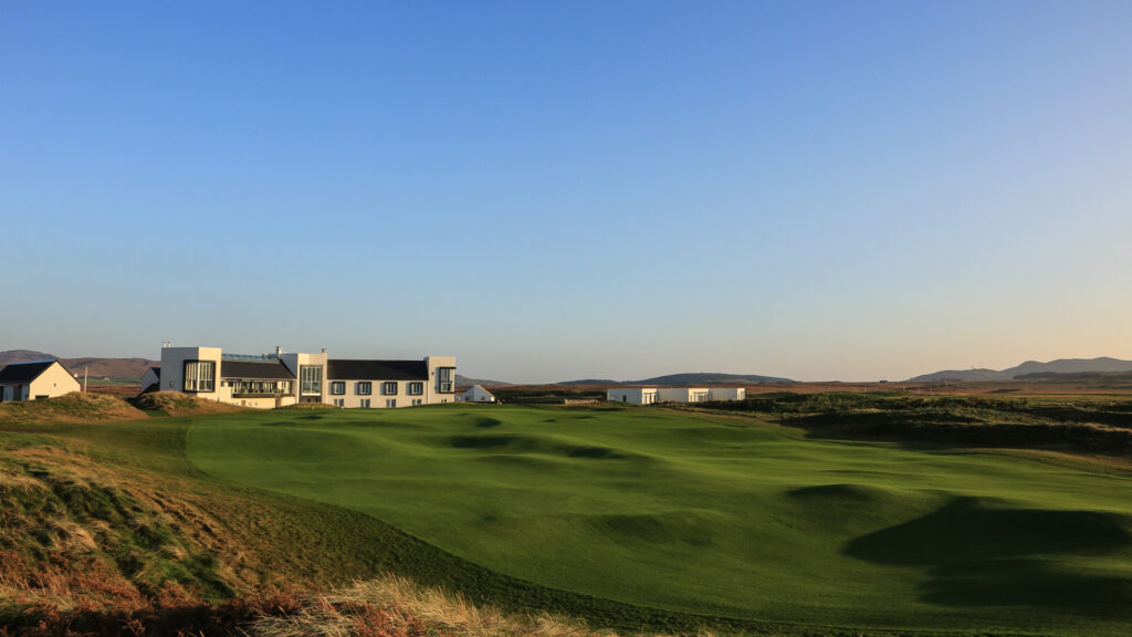 contemporary-scottish-charm:-the-machrie-hotel-&-golf-links,-islay-–-hotel-review