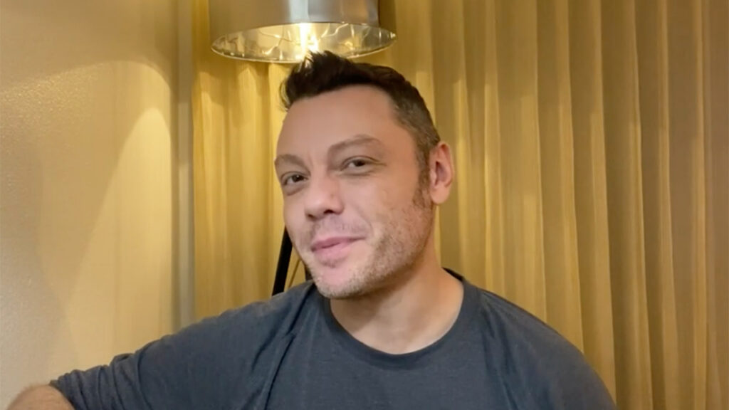 tiziano-ferro-avete-mai-visto-la-sua-casa-di-los-angeles?-l'appartamento-da-sogno-del-cantante-–-solonotizie24
