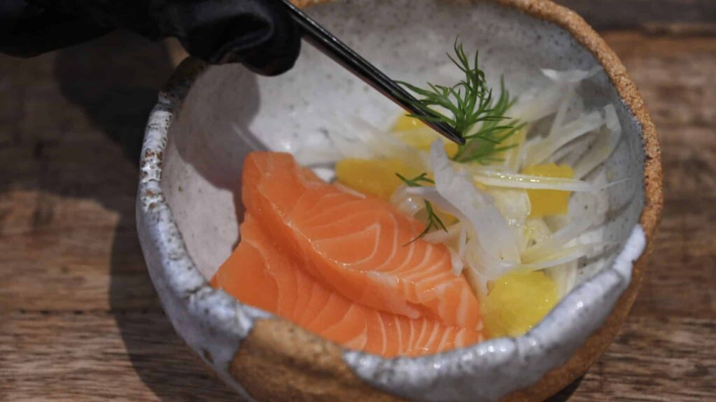 sushi:-ecco-il-galateo-e-l'arte-di-metterlo-in-tavola-–-informacibo