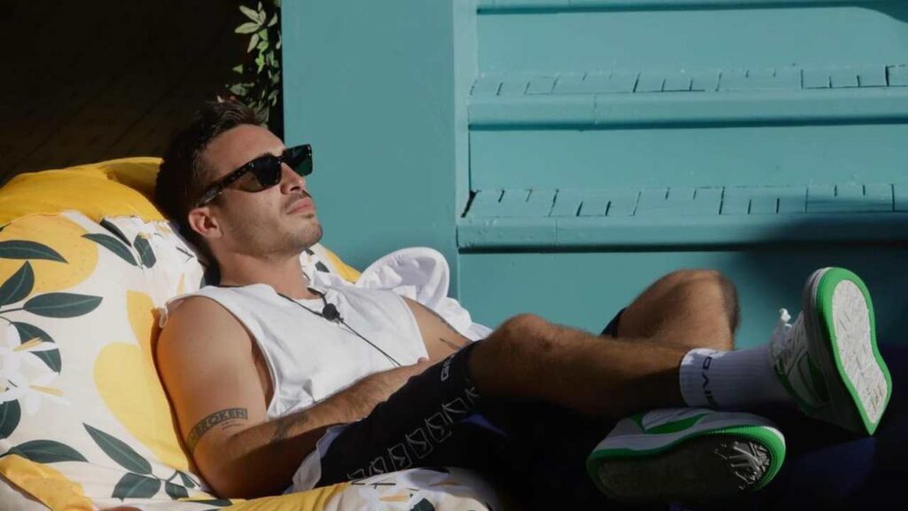antonino-spinalbese-hot-al-gf-vip:-scatta-la-passione-con-lei-–-foto
