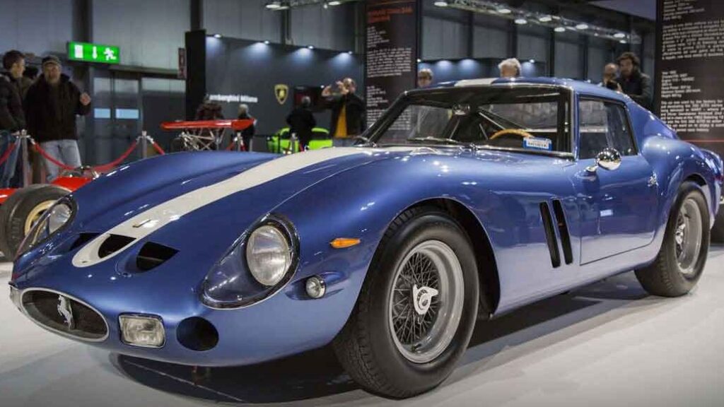 milano-autoclassica-2022,-da-ferrari-a-riva-–-the-way-magazine