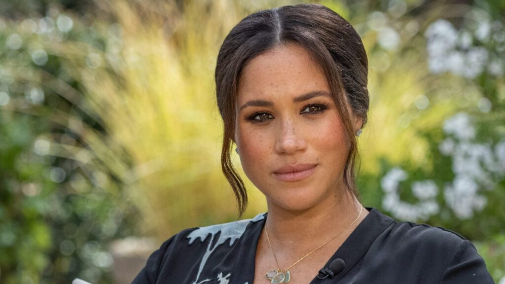 bufera-su-meghan-markle,-spunta-la-scena-del-rapporto-orale-in-beverly-hills-90210.-“e'-una-ipocrita”