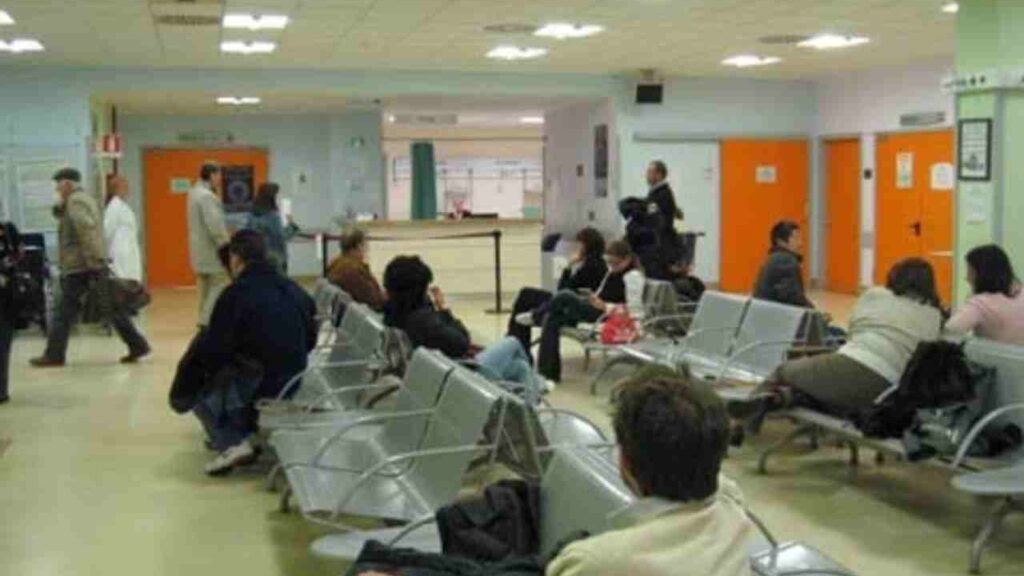 bimbo-di-20-mesi-con-la-febbre-a-40:-al-pronto-soccorso-10-ore-di-attesa
