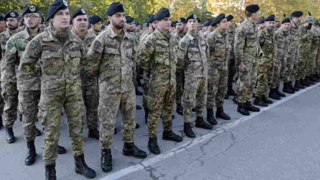 torna-l'addestramento-militare-per-il-giovani:-chi-lo-fara-avra-vantaggi-a-scuola-e-nei-concorsi-pubblici
