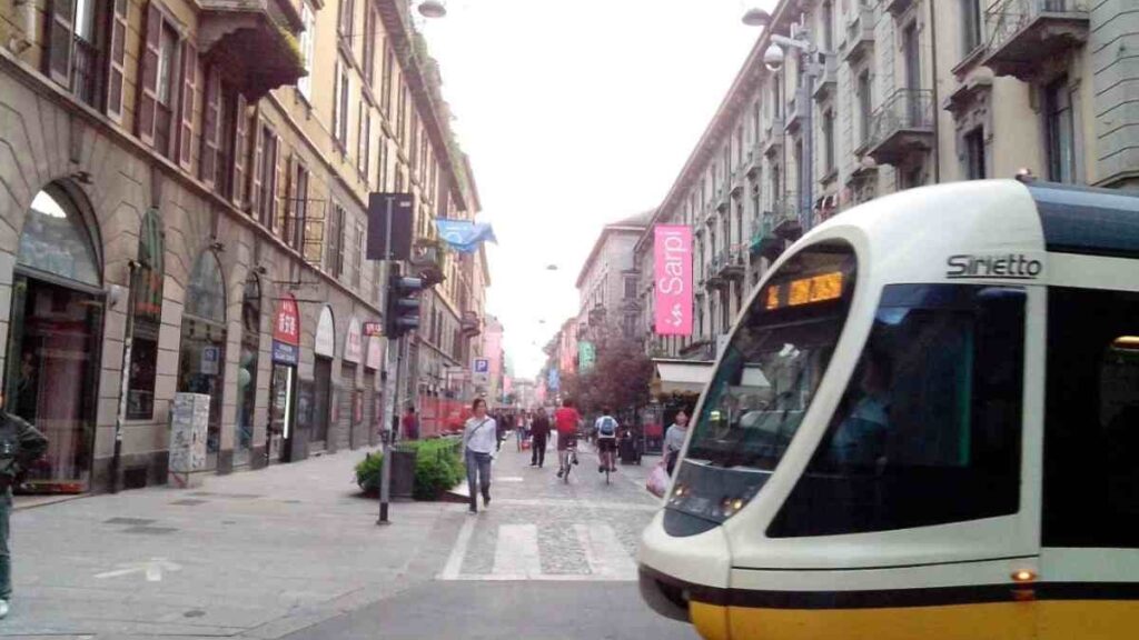 milano,-da-8-anni-il-cognome-piu-diffuso-e-hu-e-1-residente-su-5-e-straniero